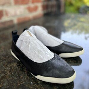 Frye Women's Melanie Slip On Black Leather Sneakers 3474717-DBN Size 8.5 M